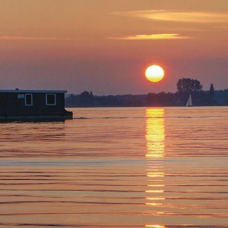 Awesome Apartment In Rechlin With Sauna エクステリア 写真